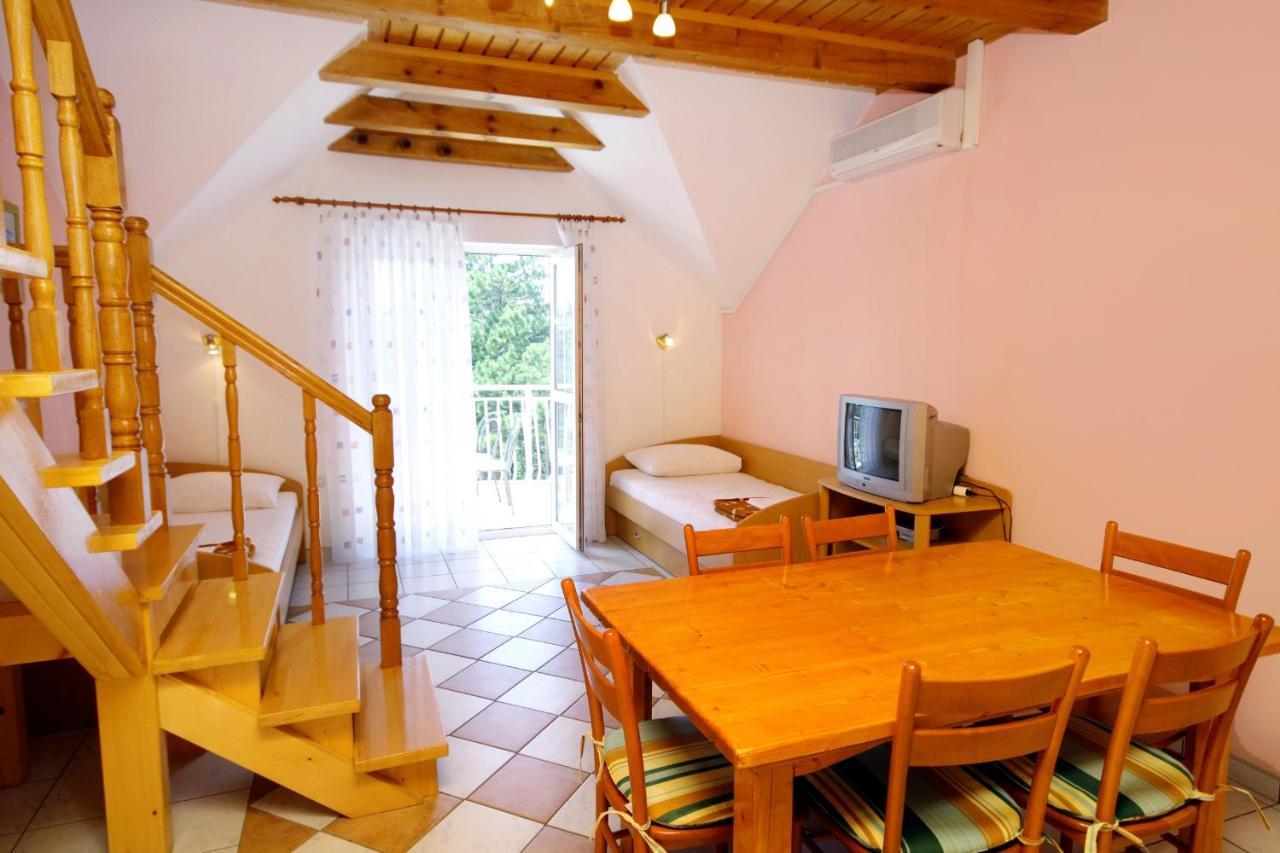 Apartments With A Swimming Pool Jadranovo, Crikvenica - 3238 Экстерьер фото