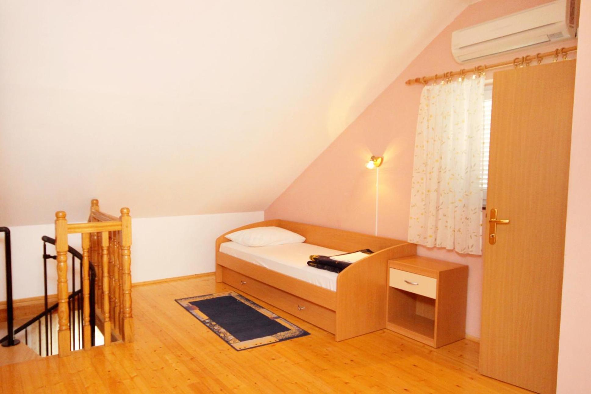 Apartments With A Swimming Pool Jadranovo, Crikvenica - 3238 Номер фото